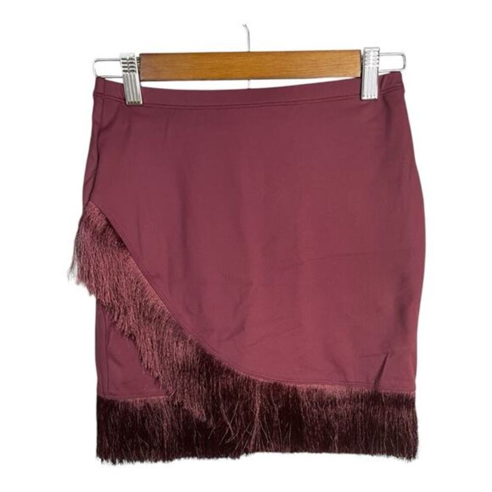 Halara‎ Softlyzero Airy Crossover Fringe Hem Bodycon 2-in-1 Mini Skirt Berry Red - Picture 3 of 7